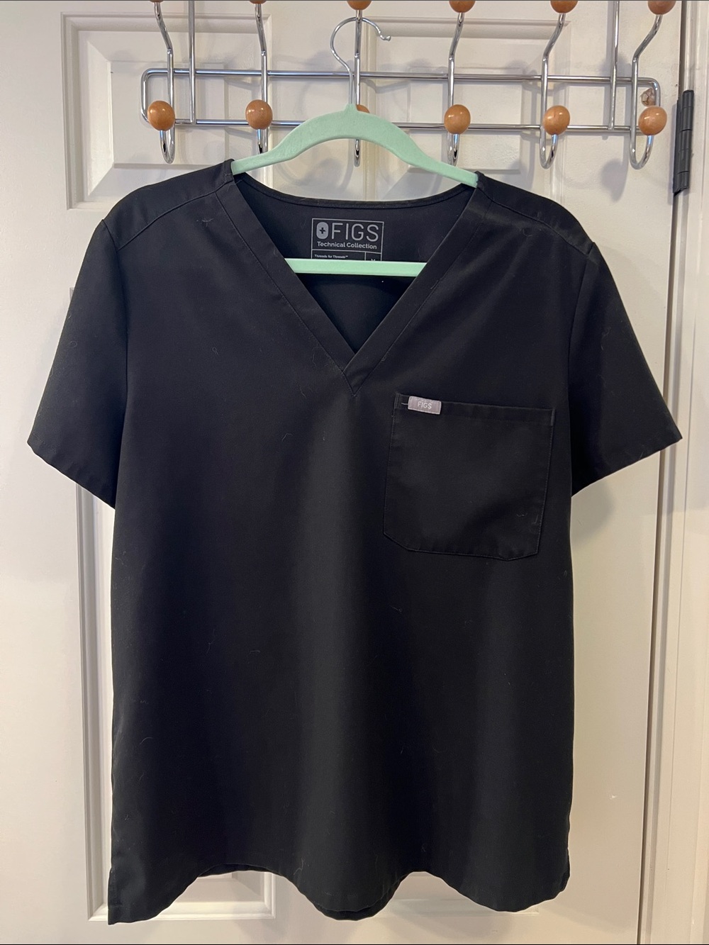 Figs Women Medium Black V-Neck Short Sleeve Scrub Top